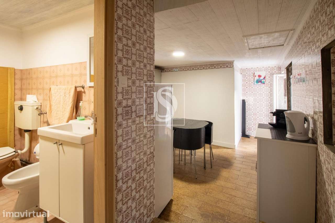 Moradias para restauro Paredes Sobrosa - Grande imagem: 5/30