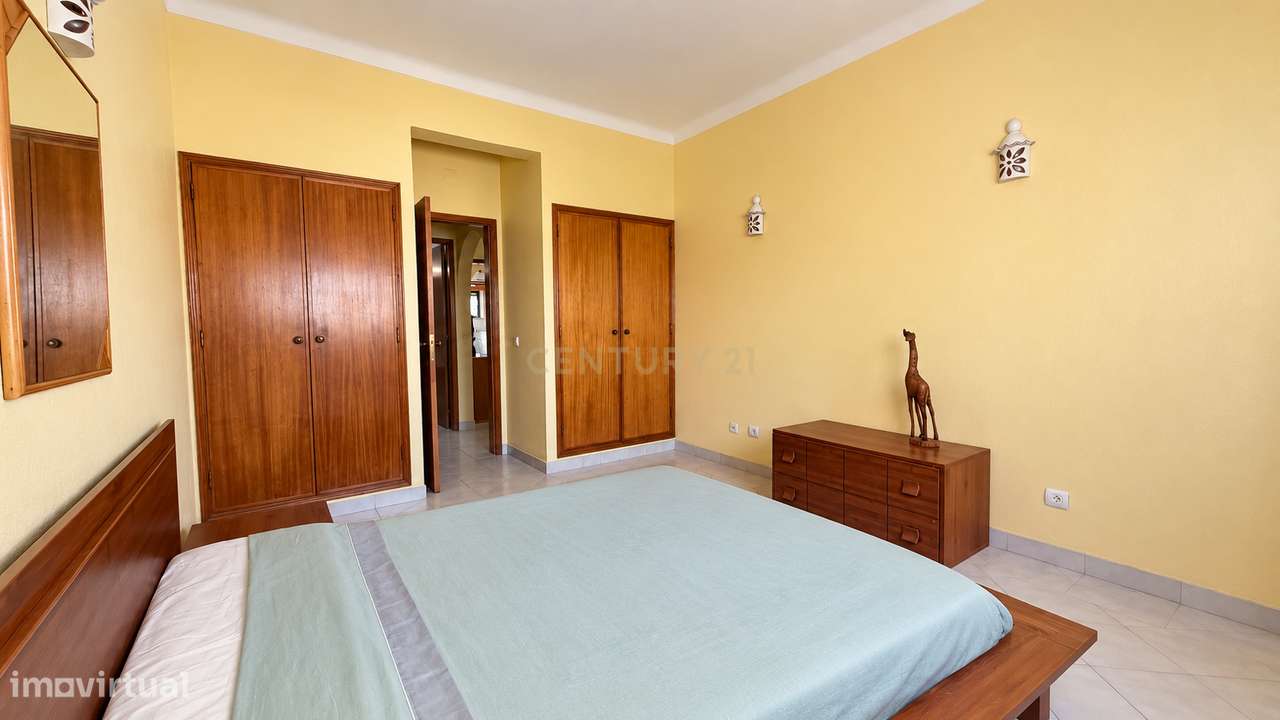 Apartamento T2 com Piscina, Elevador e Varanda Virada a Sul | Albufeir-17