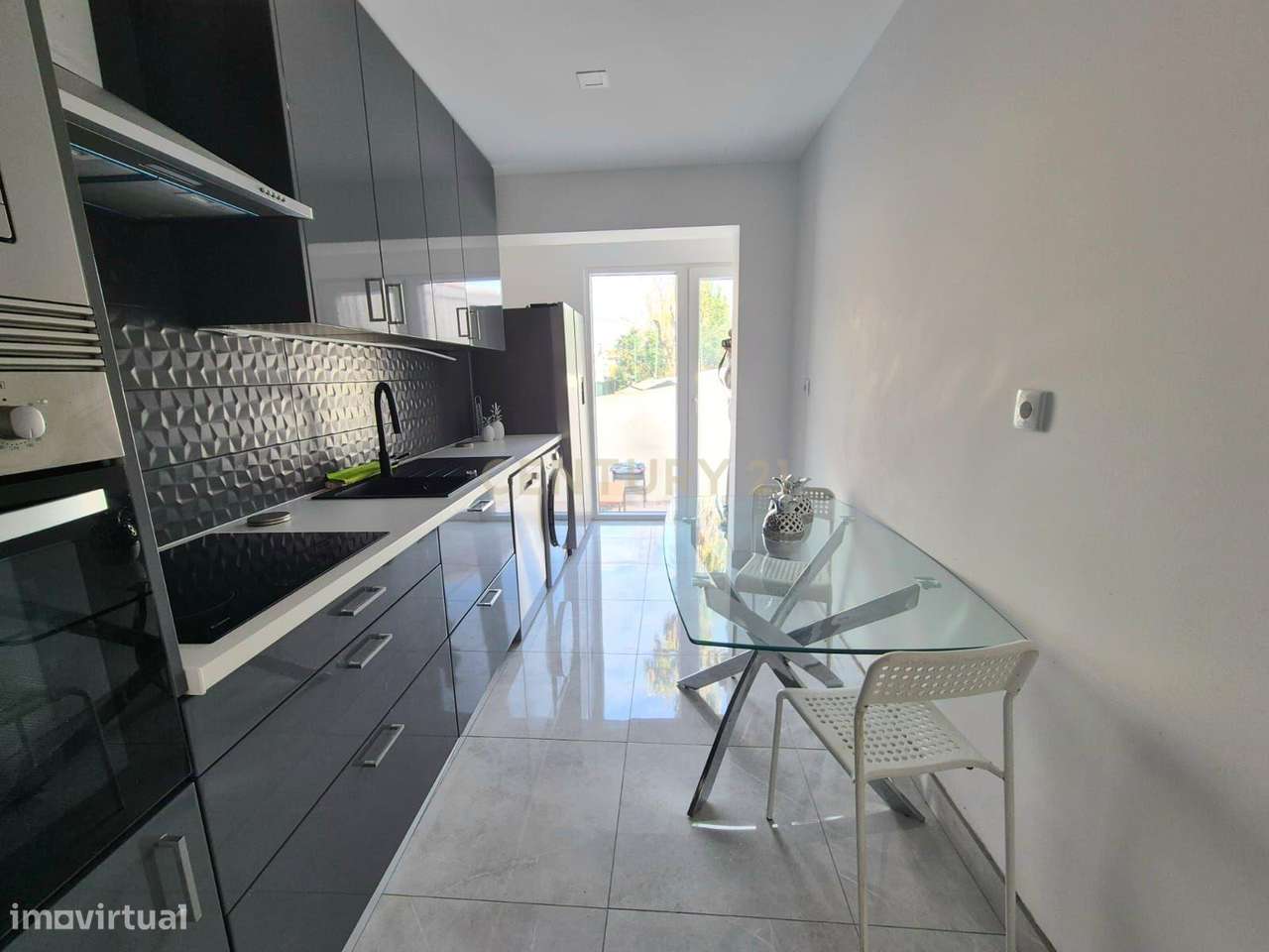 T2 Remodelado com Terraço, Olival Basto - Grande imagem: 5/20