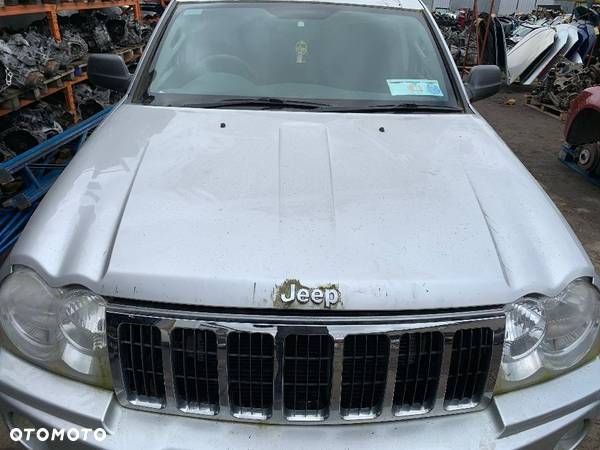 MASKA JEEP GRAND CHEROKEE III PS2 - 1