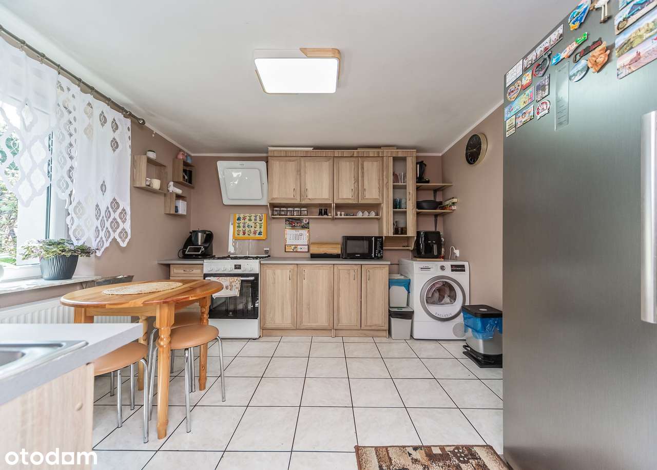 Dom na dużej działce w Bystrej, widoki na góry-3