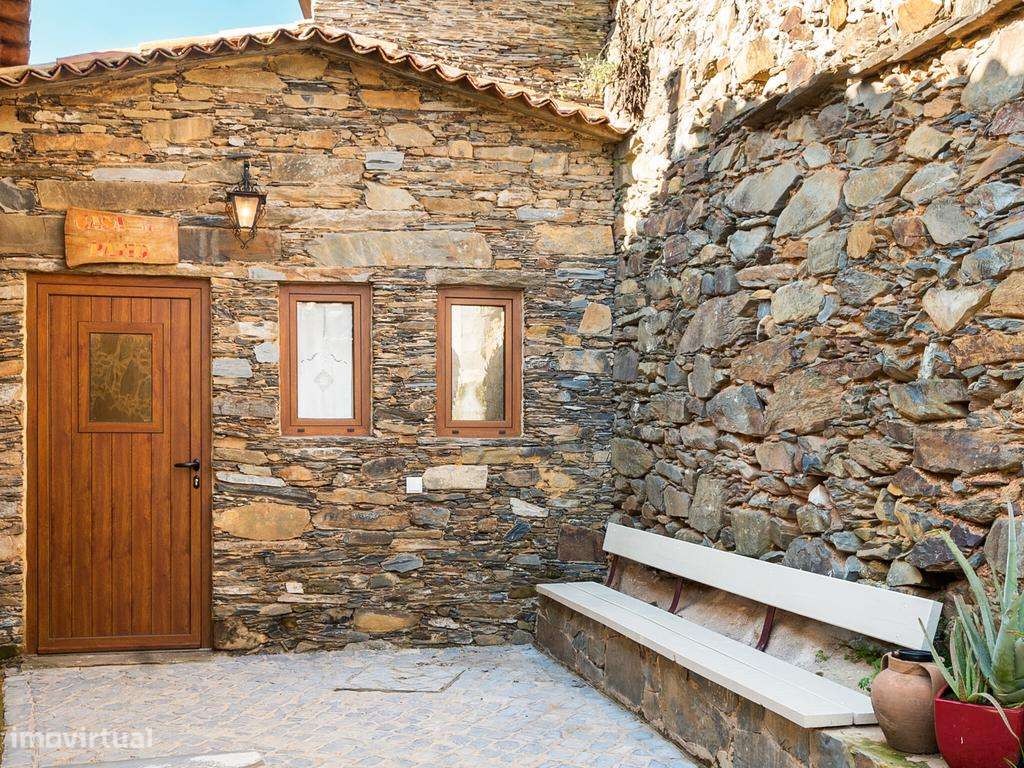 Casa de Xisto - Grande imagem: 2/10