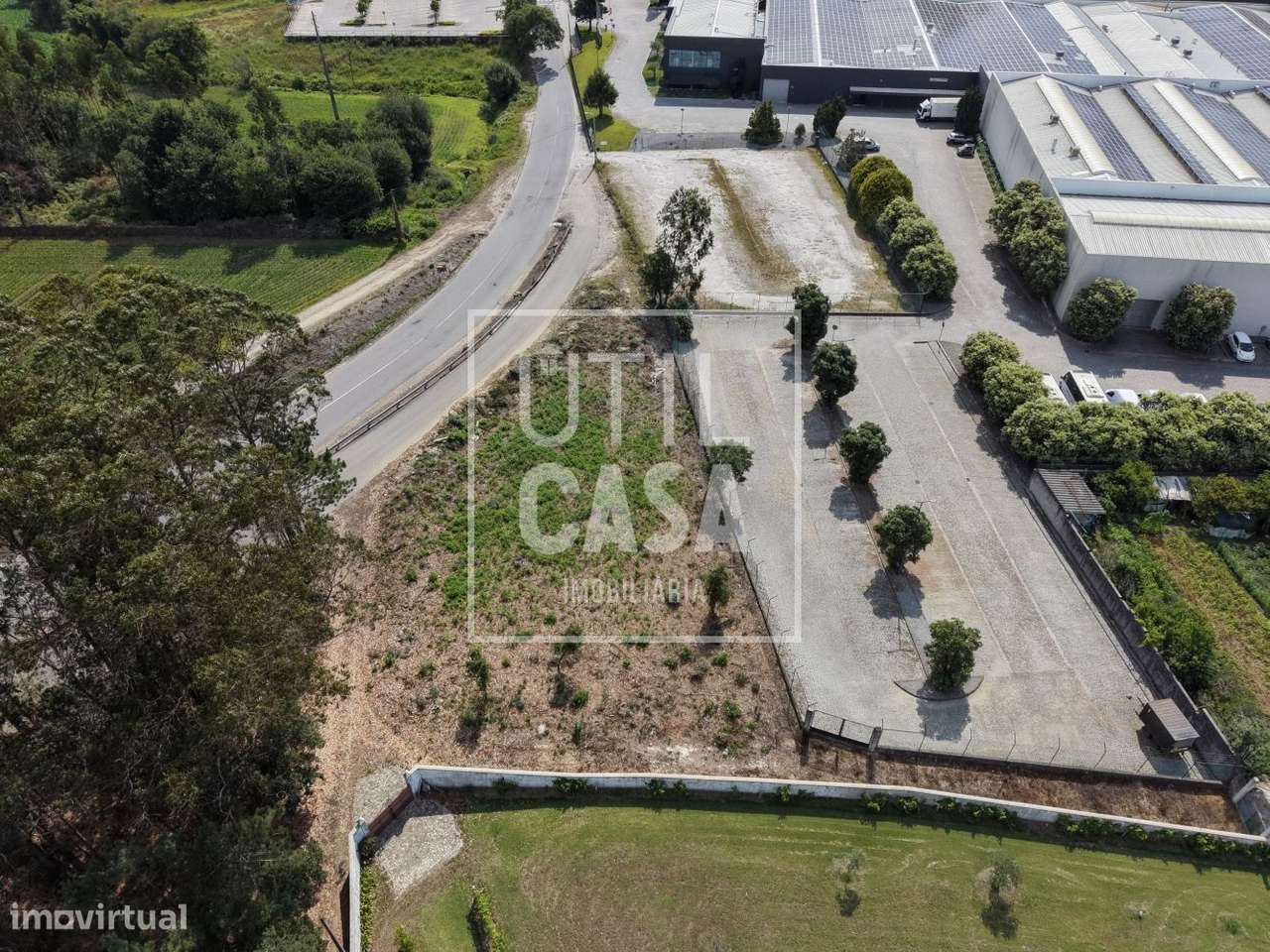 Terreno com 1400m² em Barqueiros-3