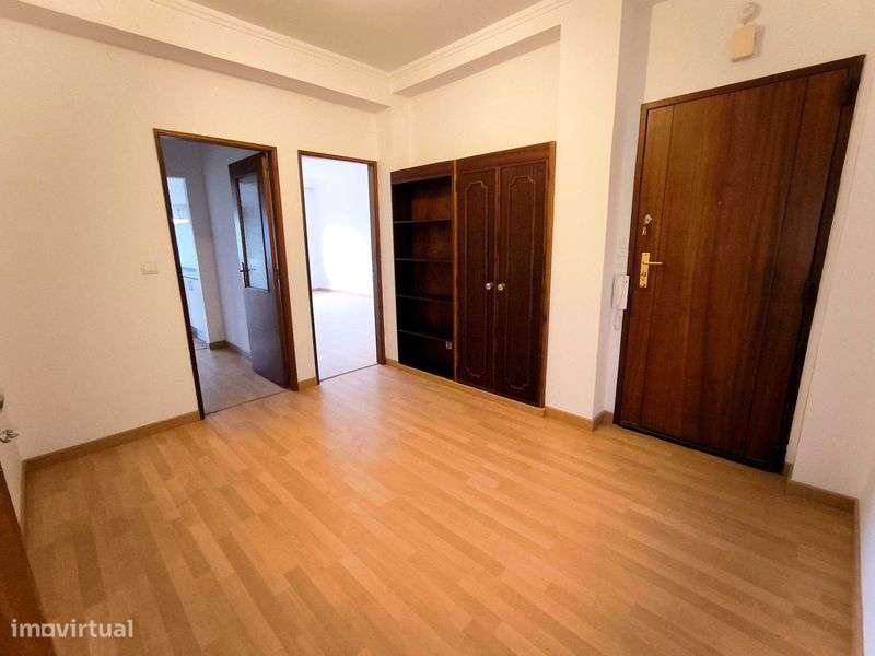 Amplo Apartamento T3 ao Padrão da Légua - Renovado - Grande imagem: 5/12