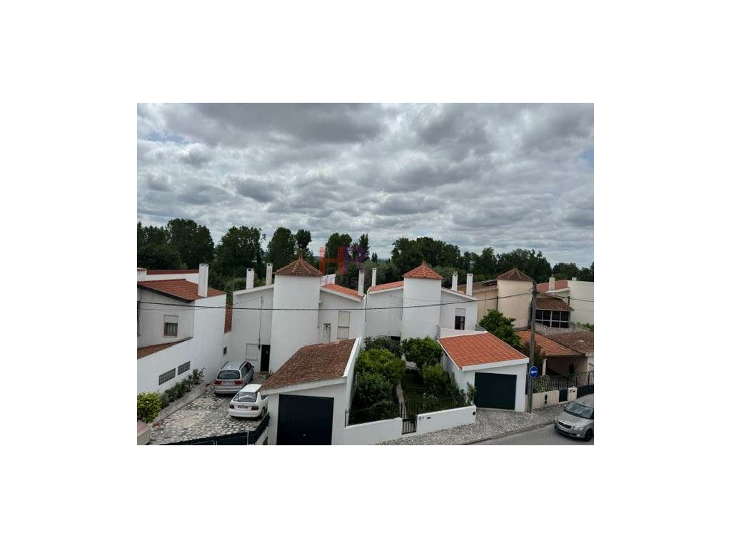 Apartamento T3 com suíte e varandas em São Silvestre, Coimbra.-17