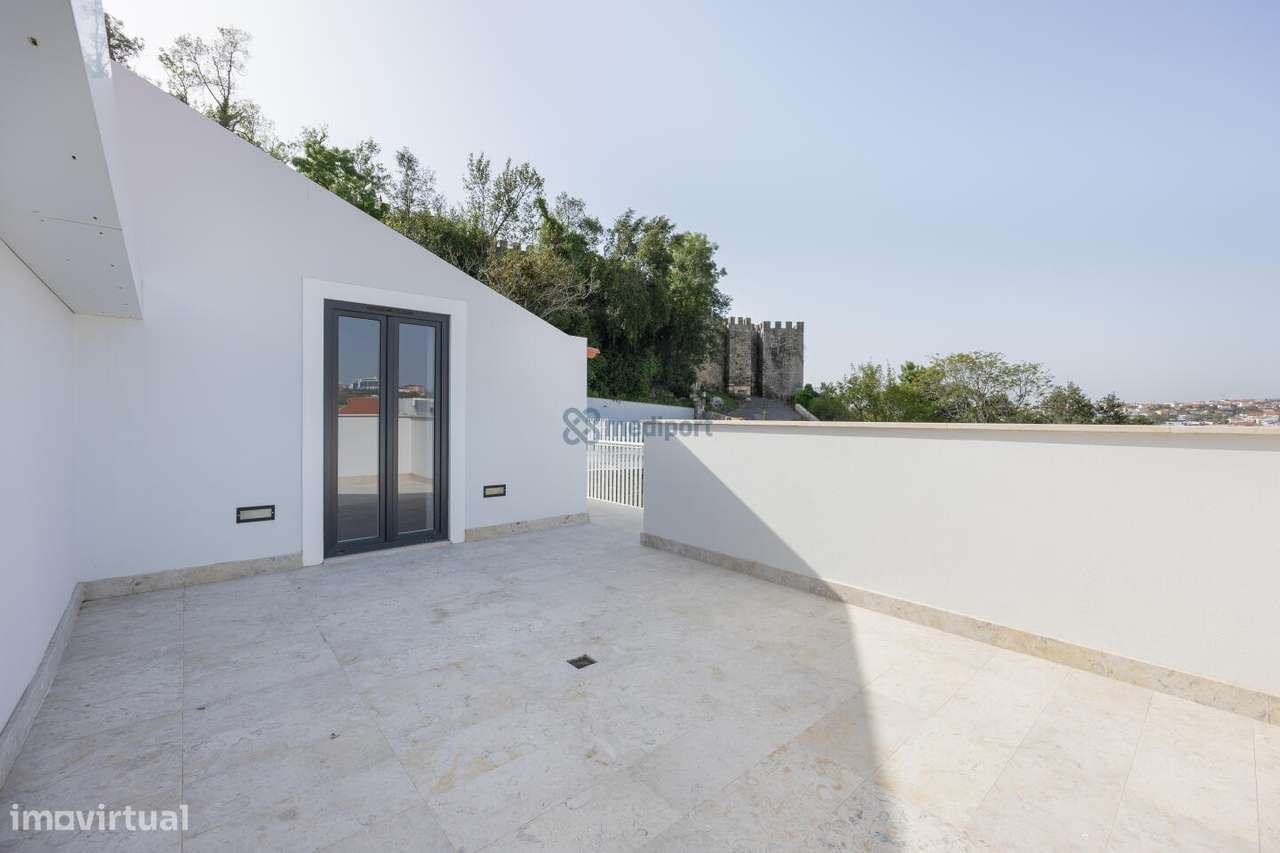 APARTAMENTO T3 JUNTO AO CASTELO LEIRIA - FACÇÃO E-4