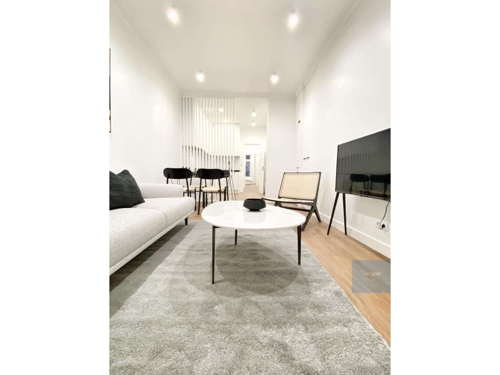 Excelente Apartamento T1 Renovado e Mobilado nos Anjos - Grande imagem: 3/25