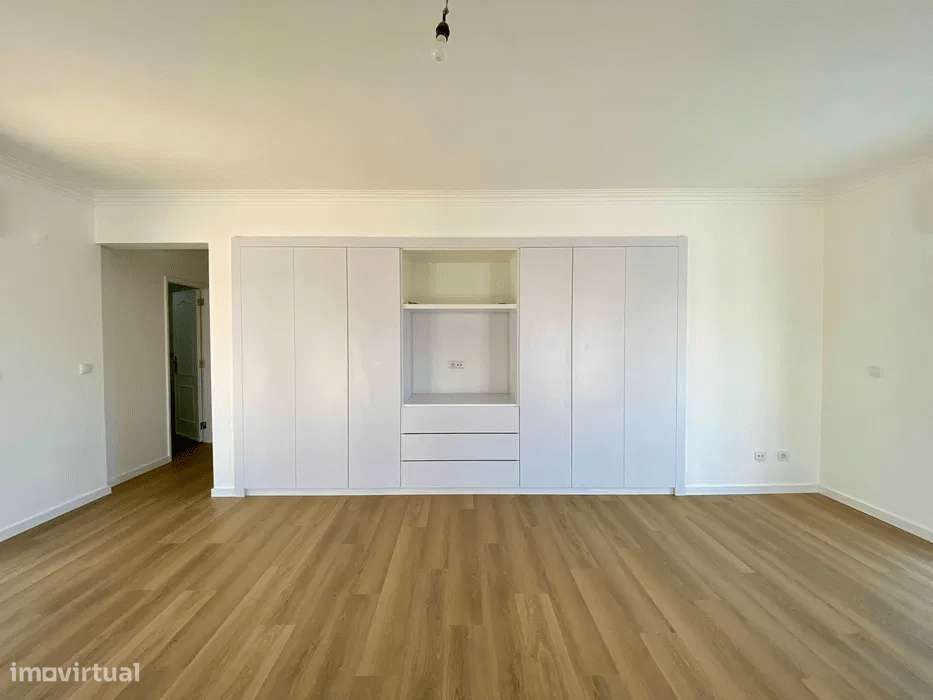 Fabuloso T3 Duplex Remodelado a Estrear na Tapada das Mercês-9