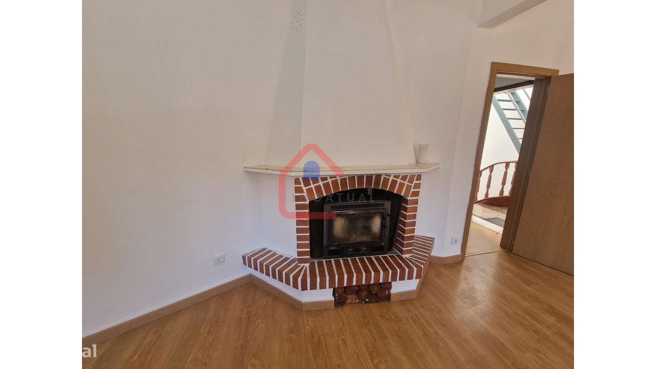Apartamento T4 em Mercês-22