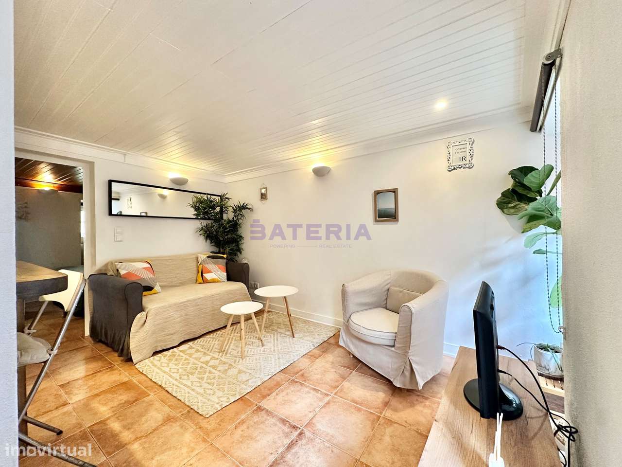 T1 equipado e mobilado perto do Chiado - Grande imagem: 3/24