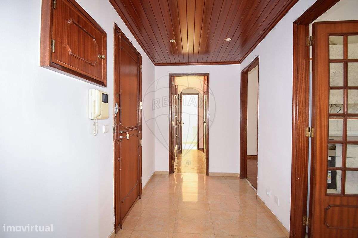 Apartamento T2 para arrendamento - Grande imagem: 2/23