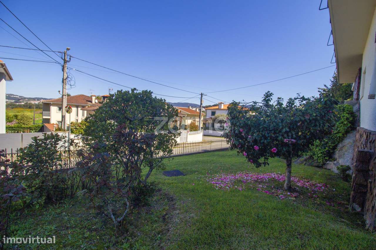 Moradia Individual T3 com Terreno de 800 m² em Braga - Grande imagem: 4/29