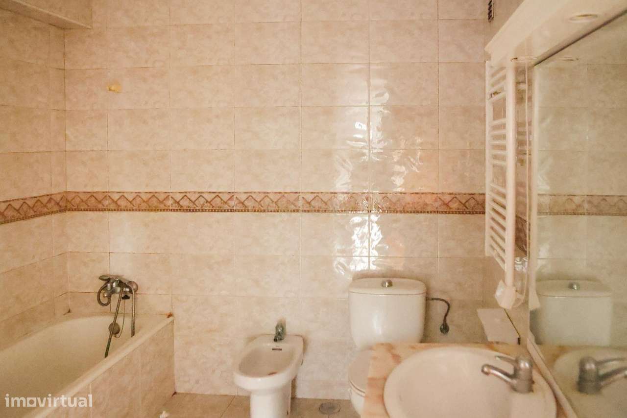 Apartamento T3 em Mira com garagem fechada-1