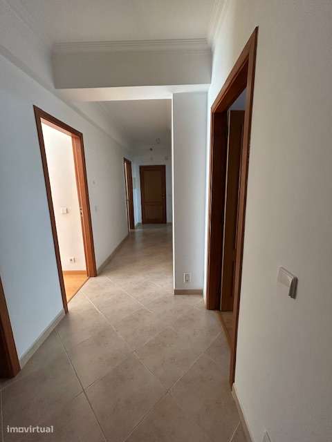 Apartamento T3 c/ terraço e garagem em Leiria-10
