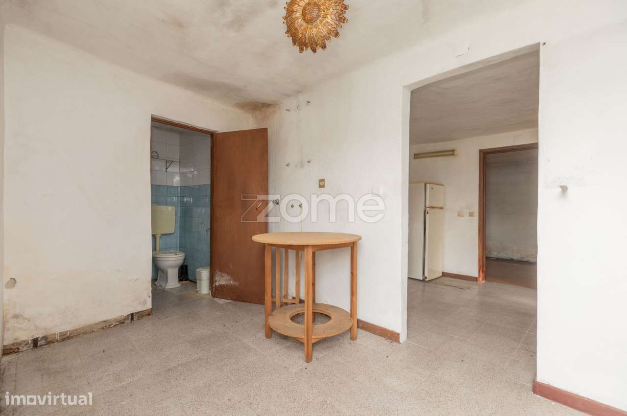 Moradia T4 | Moradia T2 | Recuperar | S. Martinho do Bispo-19