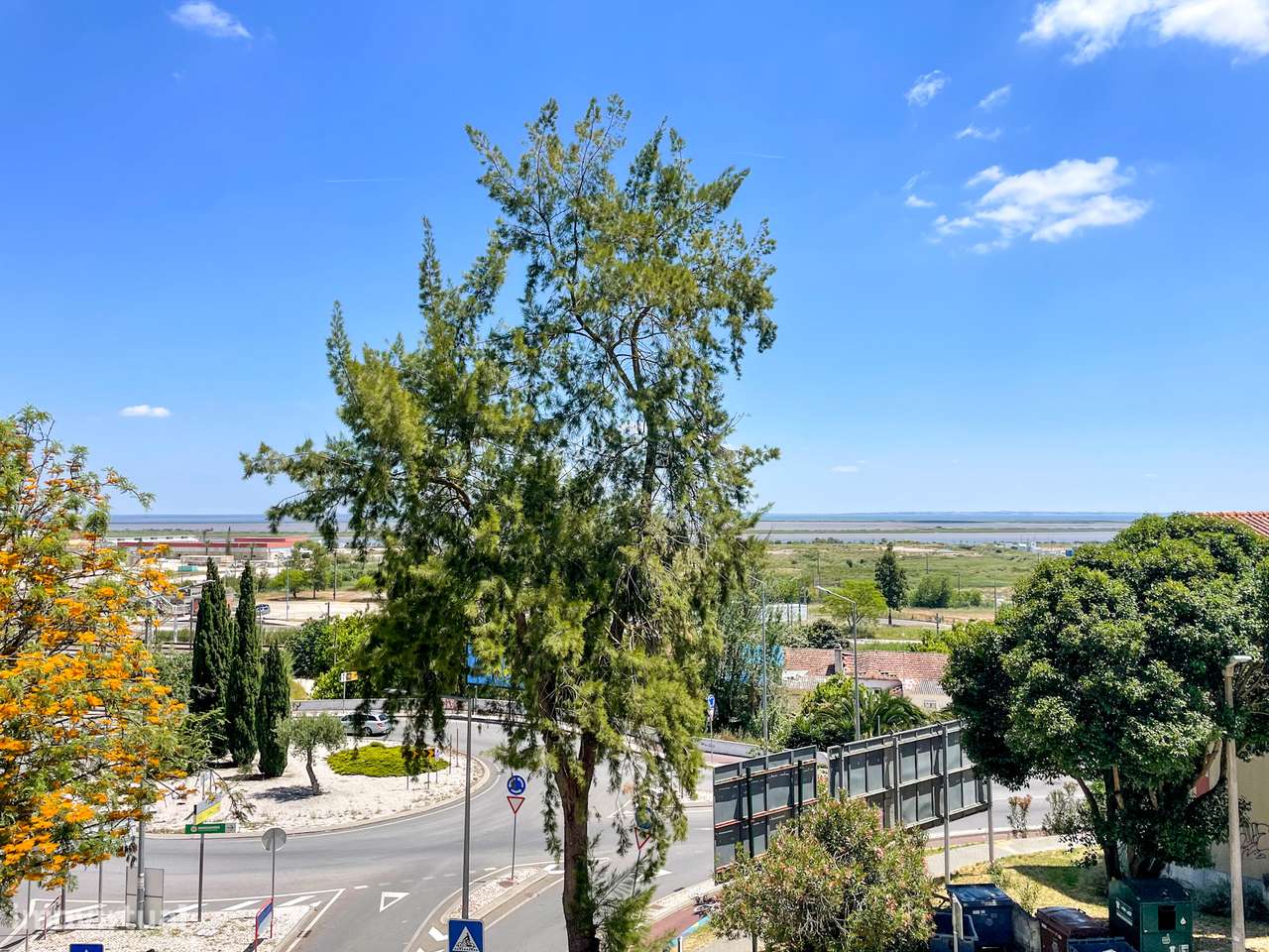 Prédio com 8 T2 (7 devolutos) + Sótão - Póvoa de Santa Iria-23