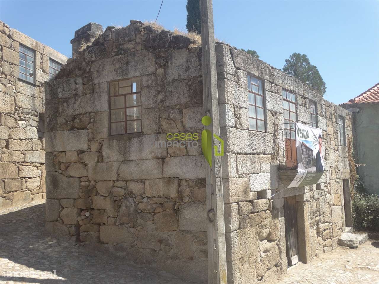 Moradia de Pedra, para reconstrução em Vila Cortês da Serra, Gouveia-15