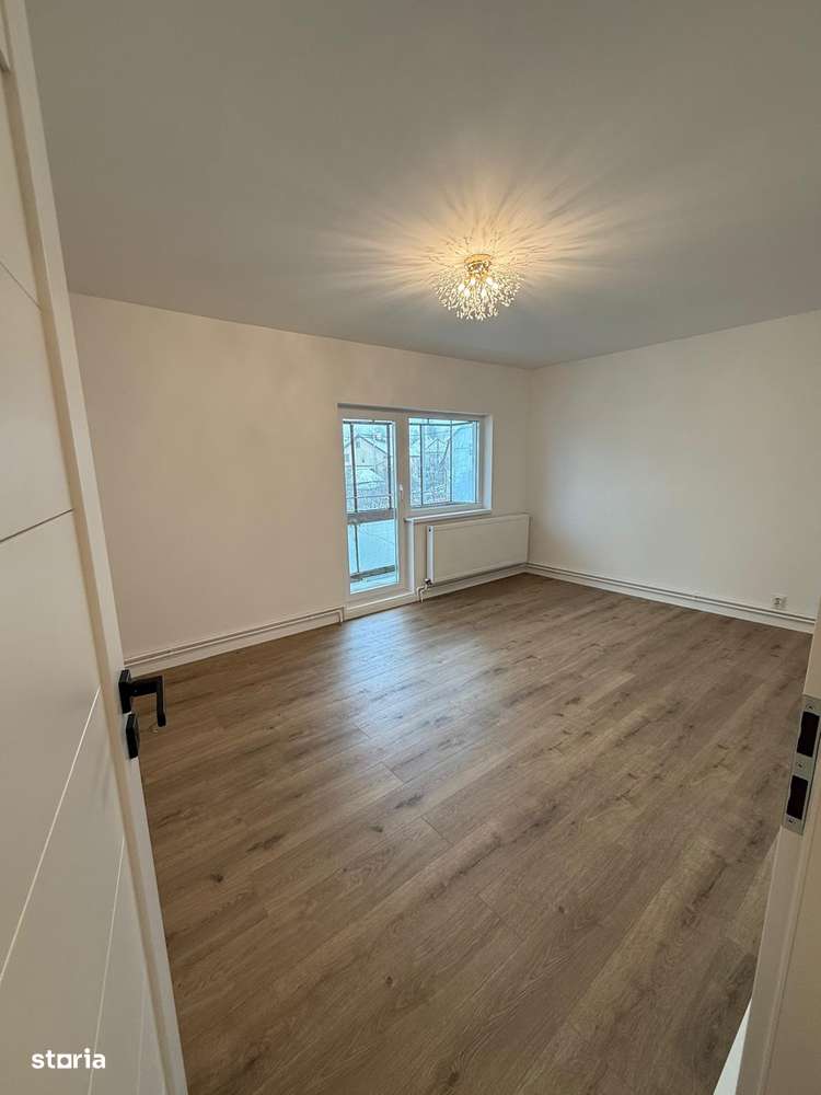 Apartament de vanzare - etaj 1-0