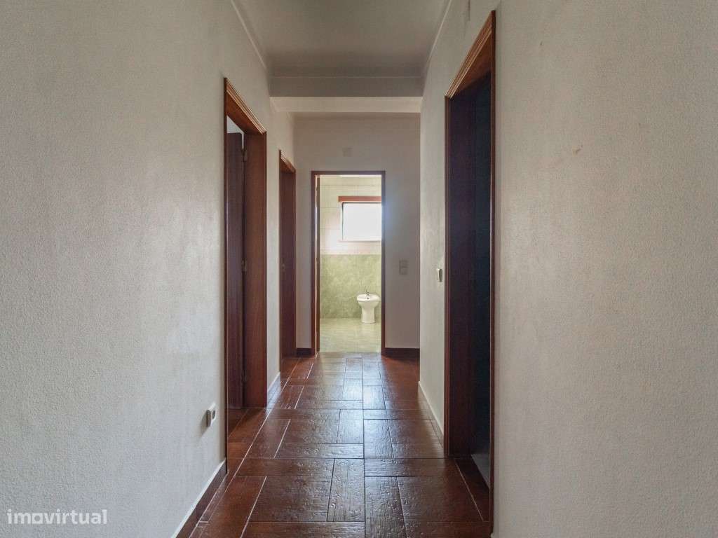 Moradia T3 com sótão, garagem e terreno em Serpins - Grande imagem: 3/35