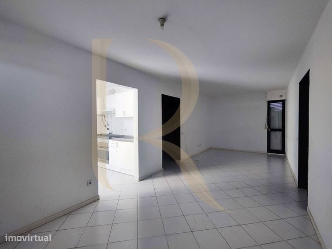 Apartamento T2 com elevador no Miratejo-9