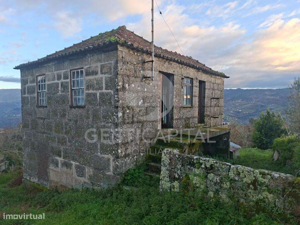 Moradia para reconstrução em São Tomé de Covelas, Baião-23