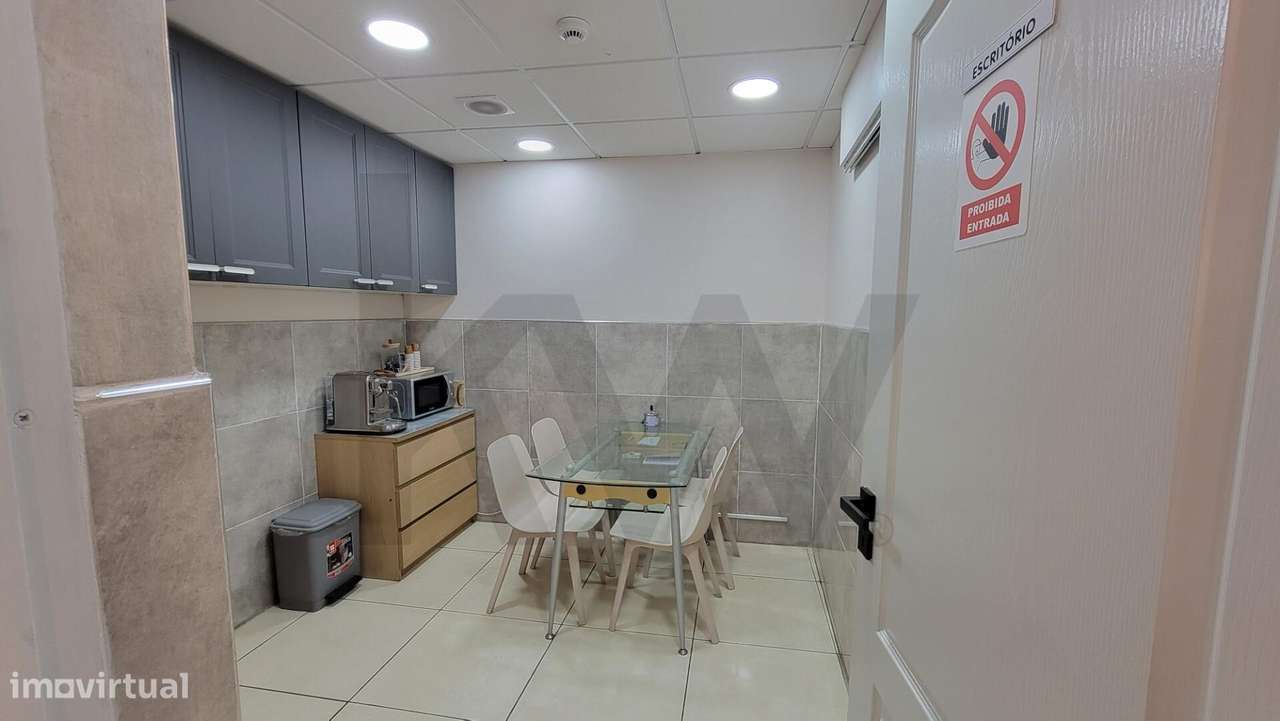 Loja com 300 m2 Junto à Baixa de Lisboa - Grande imagem: 3/20