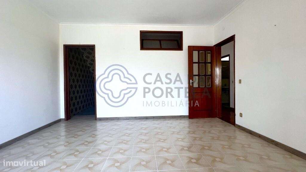 Andar Moradia T2 Totalmente Independente, com Logradouro e Salão – Oli - Grande imagem: 5/25