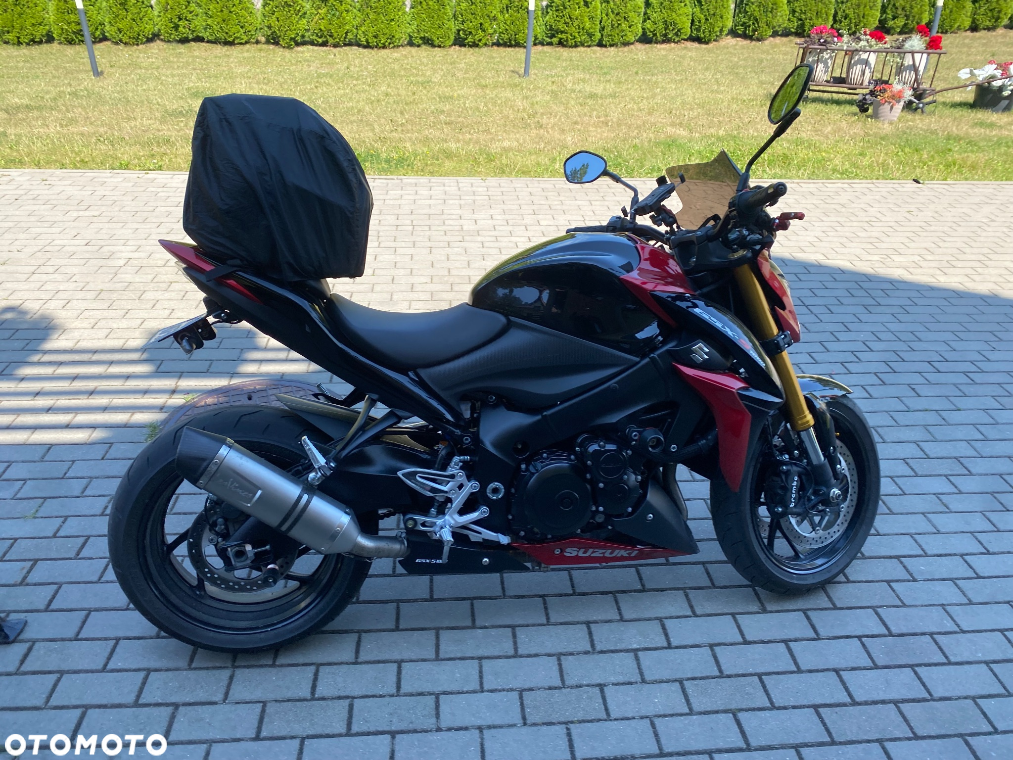 Suzuki GSX 1000 - 3