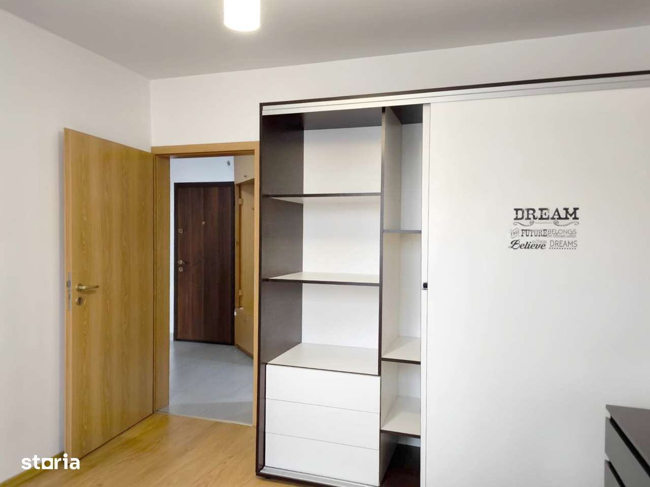 Comision 0! Zona Tractorul, apartament cu 2 camere si parcare.-12