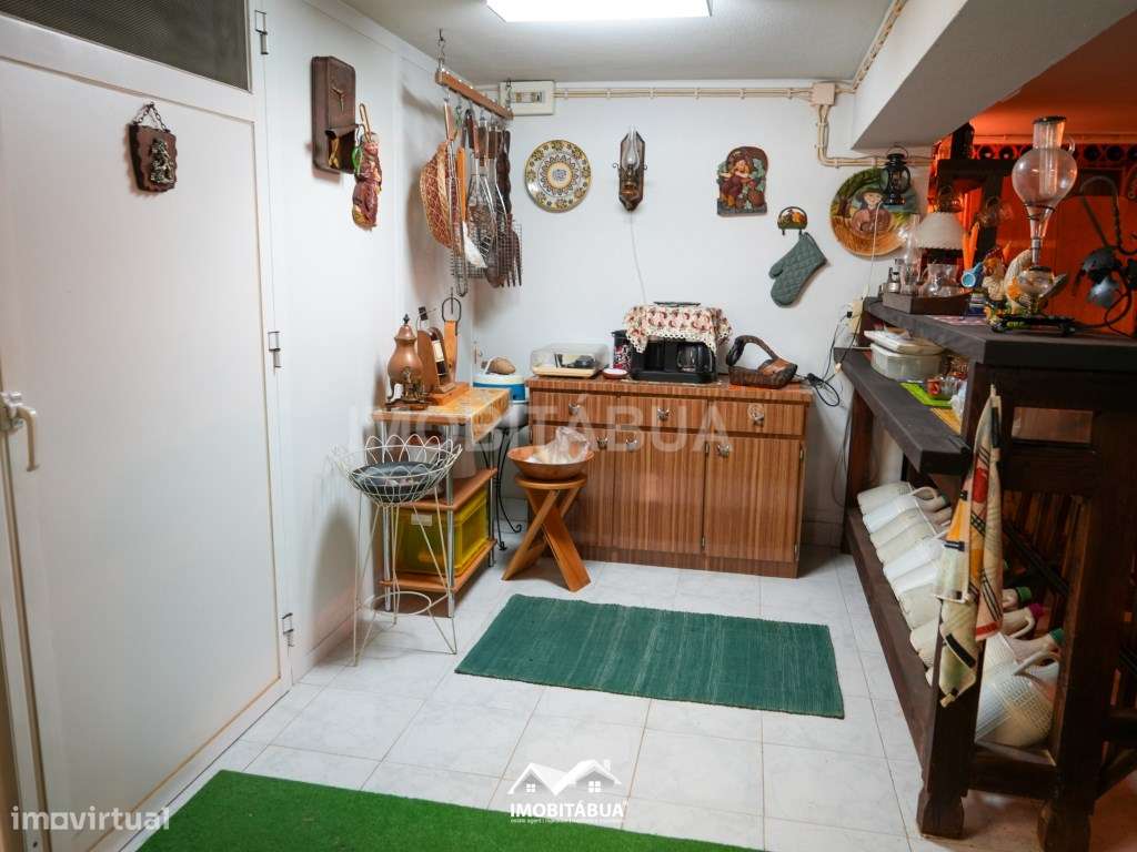 Moradia T5 com Piscina (Jacuzzi Integrado), Jardim e Churrasqueira-31