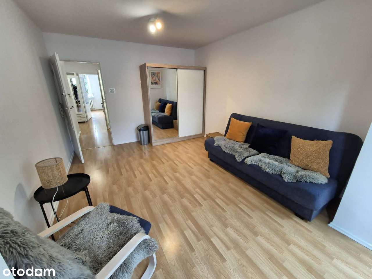 Do wynajęcia 3 pok. 60 m/2 ul. Komandosów 3500 zł + czynsz + media.