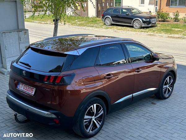 Peugeot 3008 Plug-In Hybrid 225 e-EAT8 Allure Pack - 2