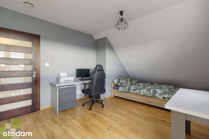 Dom 156m2 z ogrodem i fotowoltaiką blisko szkoły.-12