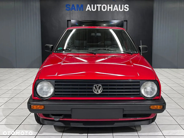 Volkswagen Golf - 1