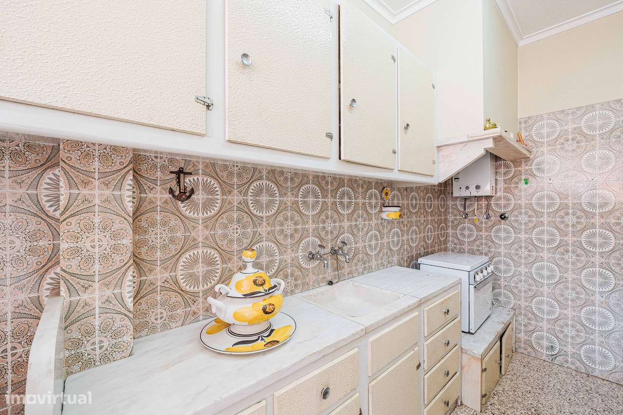 T2 a escassos passos da estação de comboio de Barcarena-12