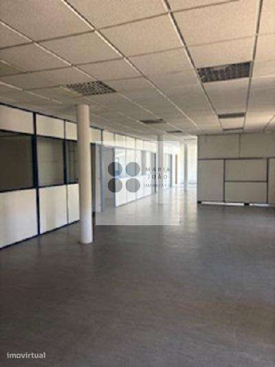 Armazém p/ Arrendar em Alhandra, Boa Localização. - Grande imagem: 2/12