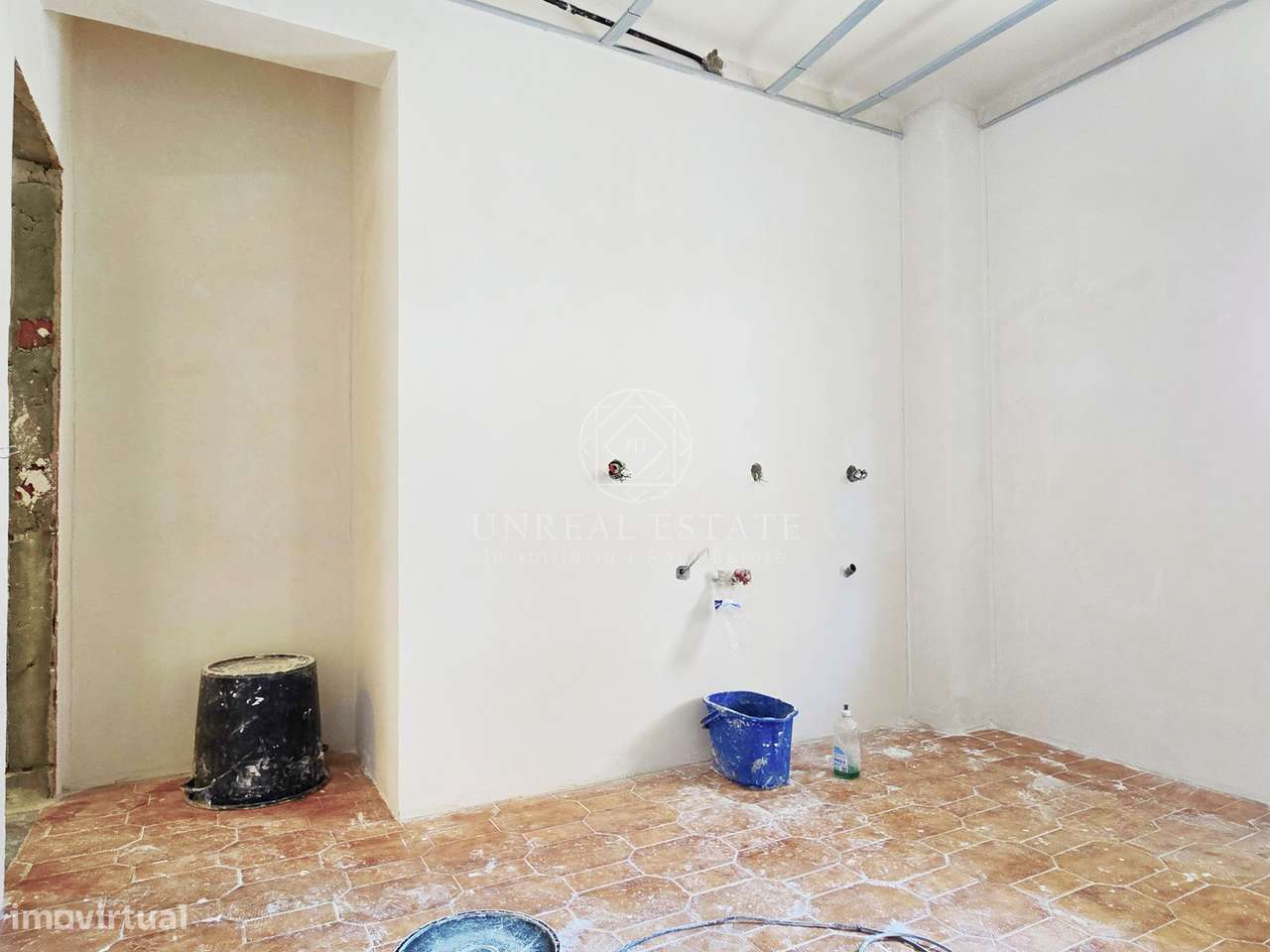 Apartamento T3 em Remodelação com Terraço de 80 m² e Parqueamento | Se-52