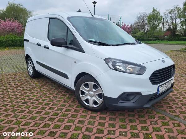 Ford Transit Courier - 1