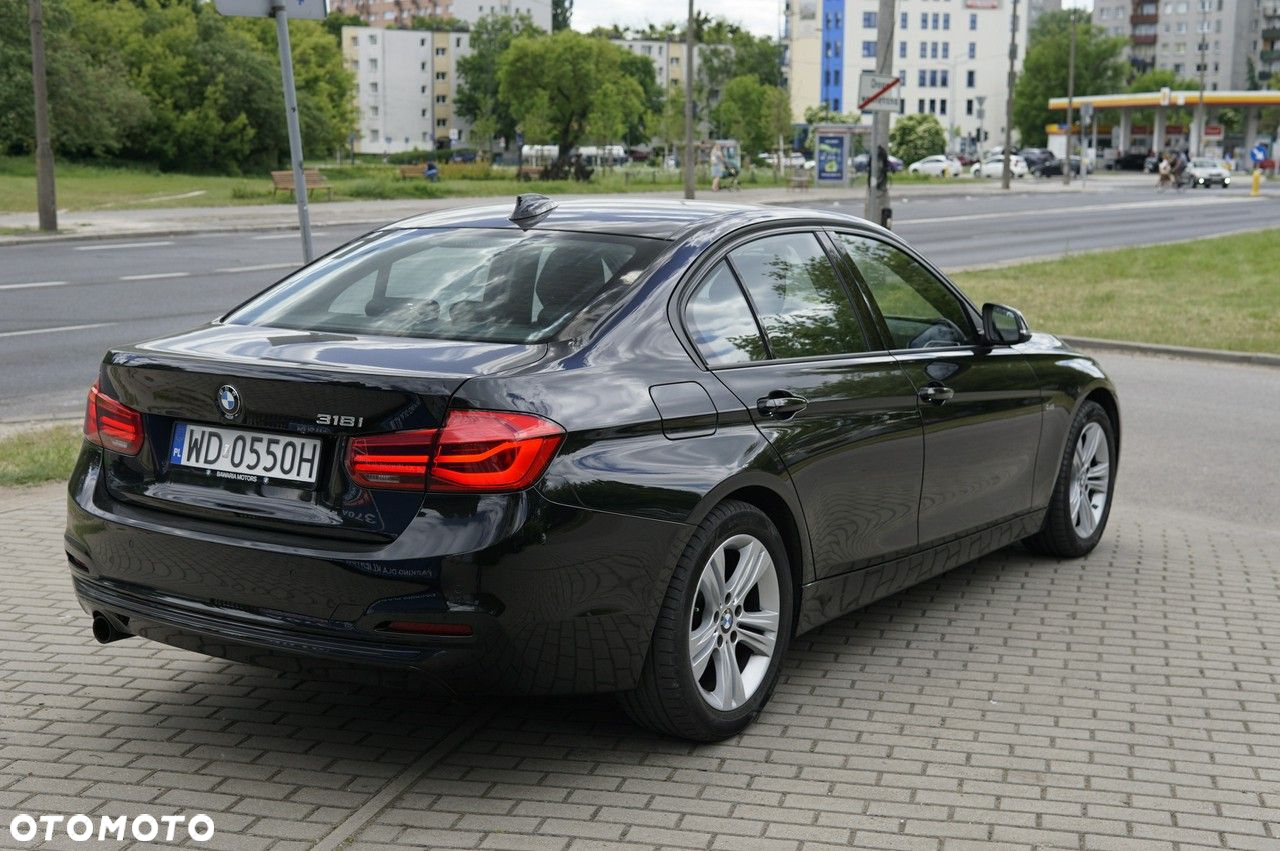 BMW Seria 3 318i Sport Line - 7