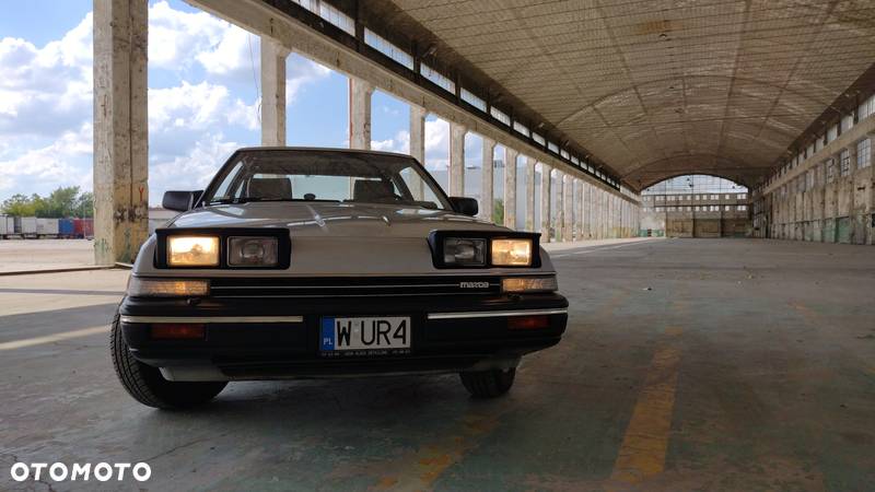 Mazda 929 Coupe 2.0 GLX - 4