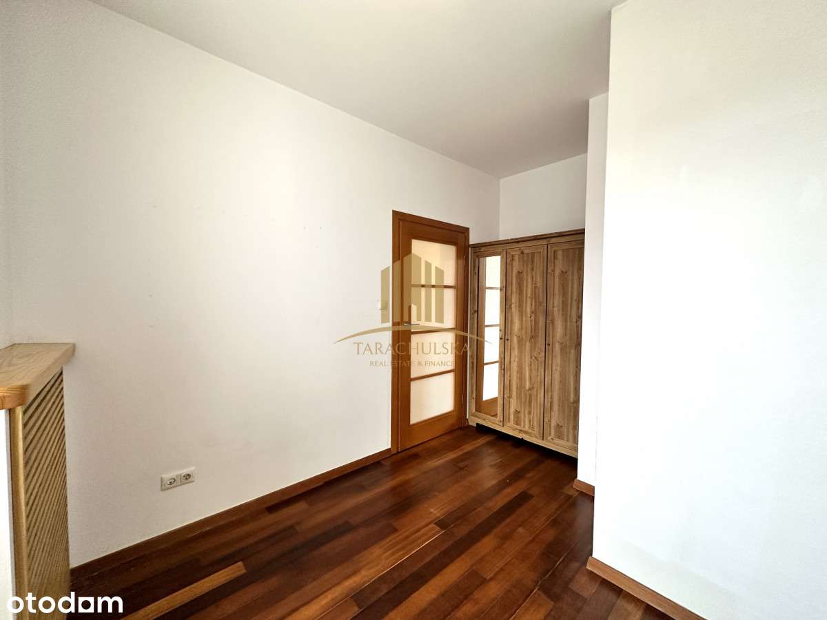 Fully furnished | 2 bedroom | balcony |1 x parking-10