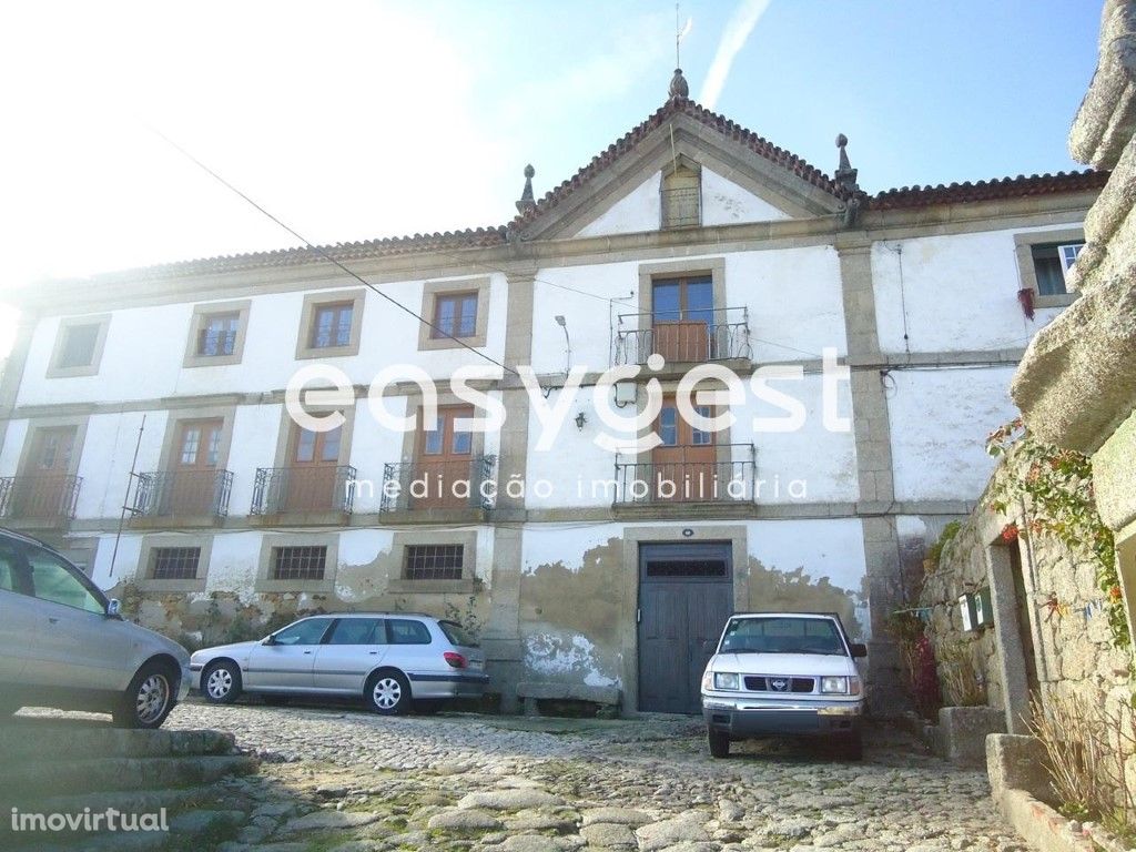 Apartamento T3, Casa do Pateo, na zona alta de Alpedrinha.