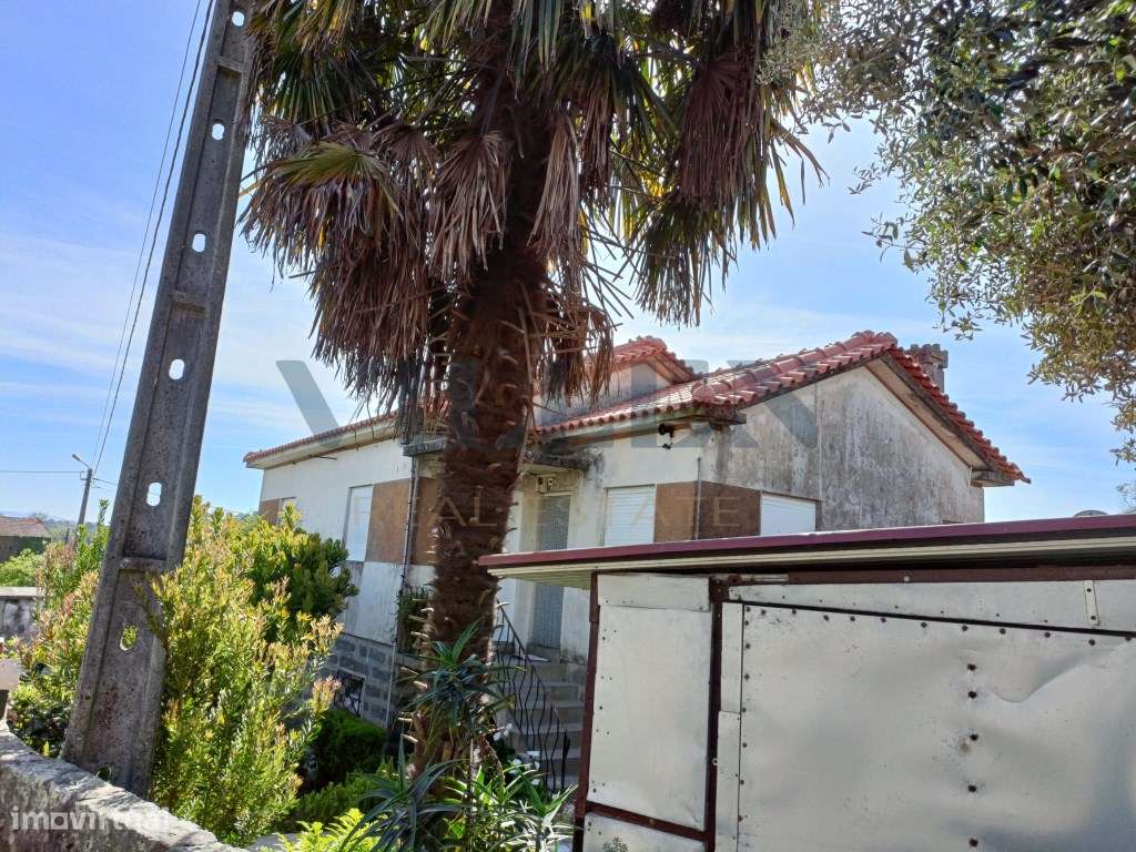 Moradia Bifamiliar em Lousado - Excelente Oportunidade de Investimento - Grande imagem: 4/8