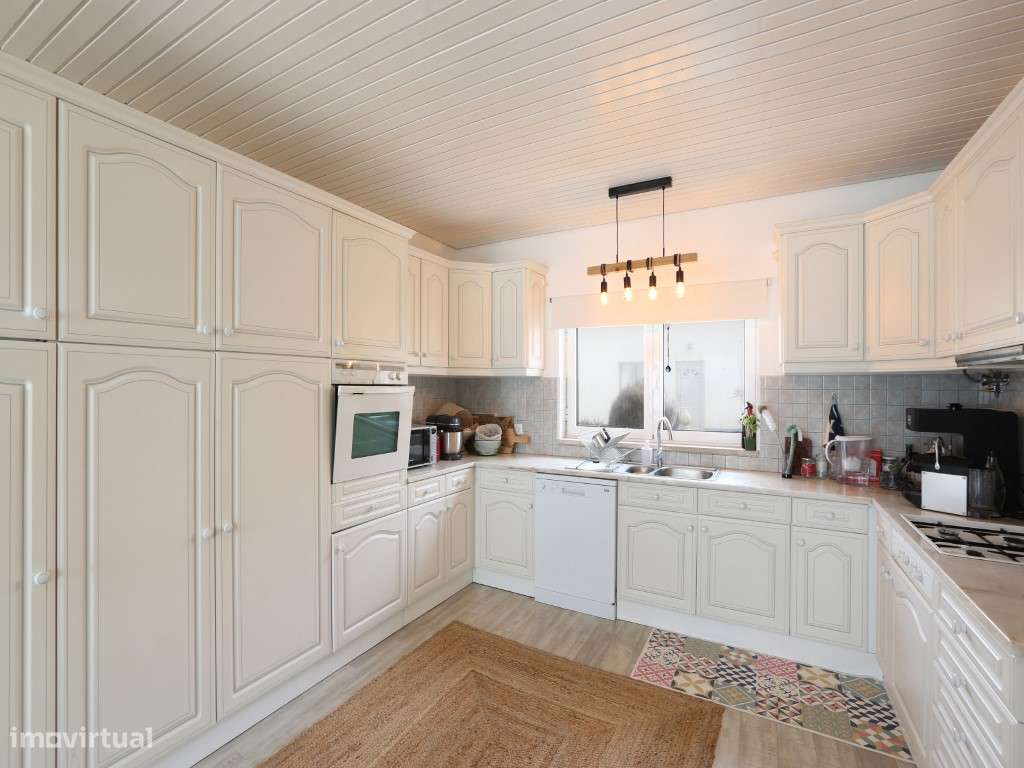 Moradia isolada V2+2 com vista mar na Praia da Légua-7