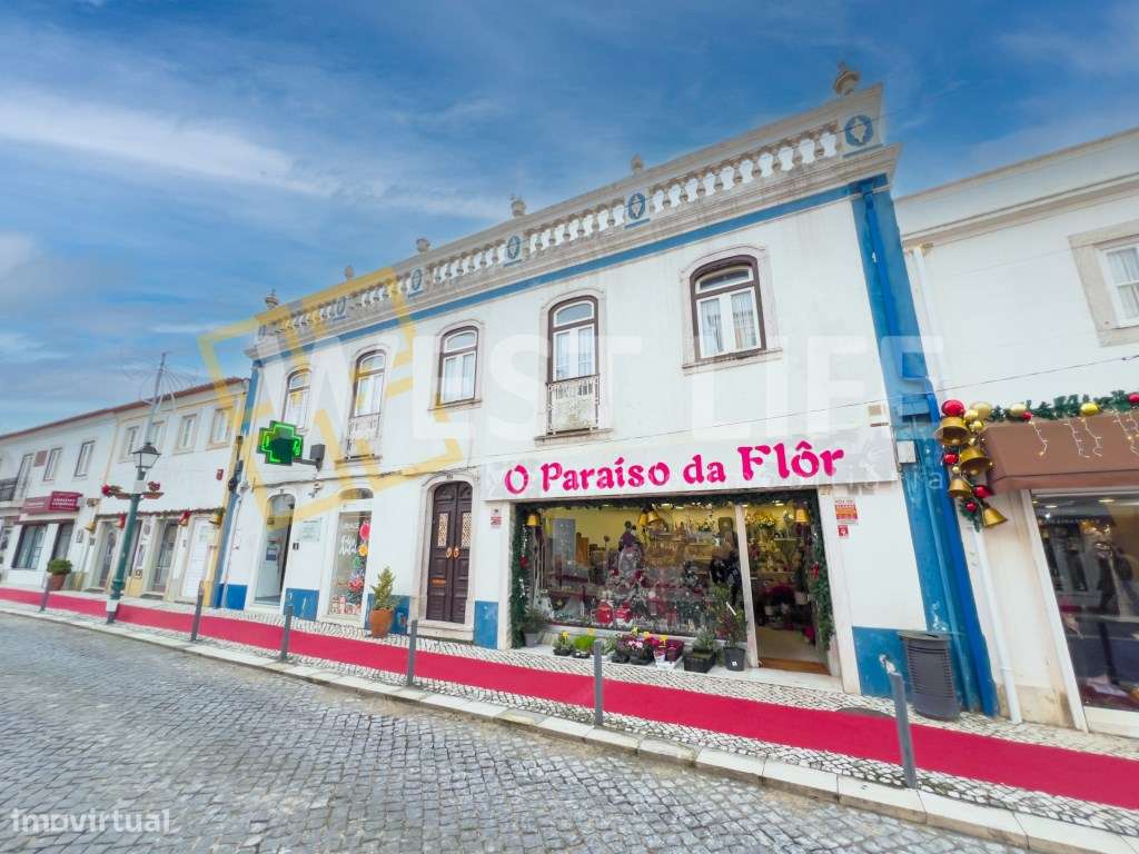 Prédio Histórico no centro da Vila de Mafra - Grande imagem: 2/33