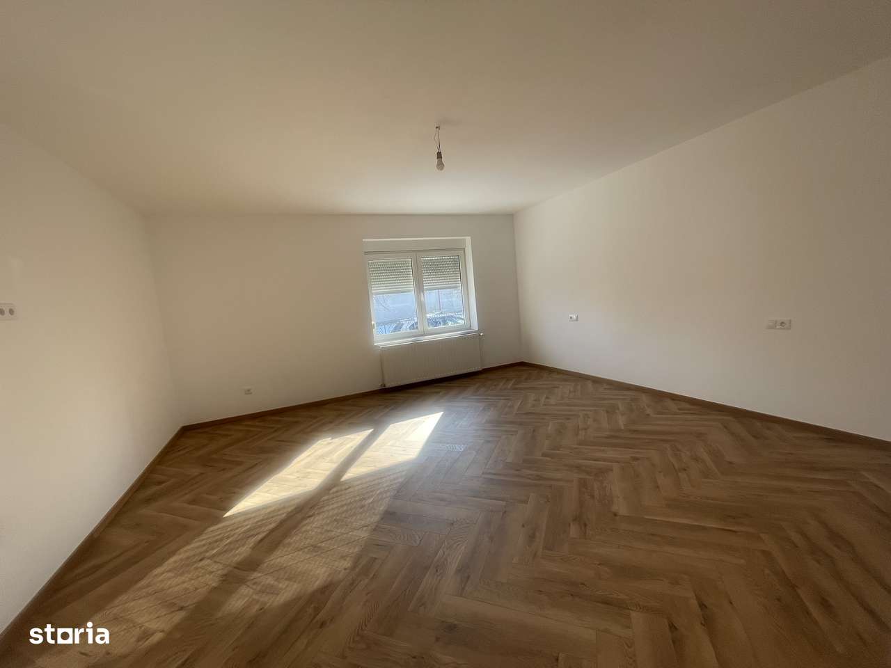 Casa 3 camere singur în curte 454 mp pe un nivel zona Calea Poplacii-13