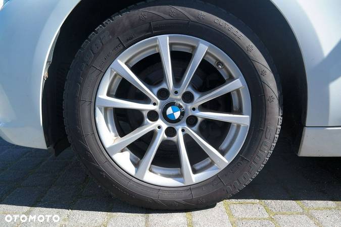 BMW Seria 3 318i - 7