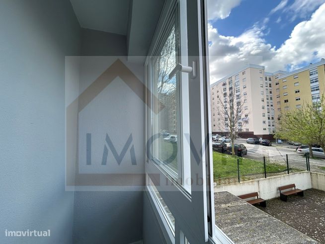 Apartamento T3 TOTALMENTE REMODELADO EM LOURES-12