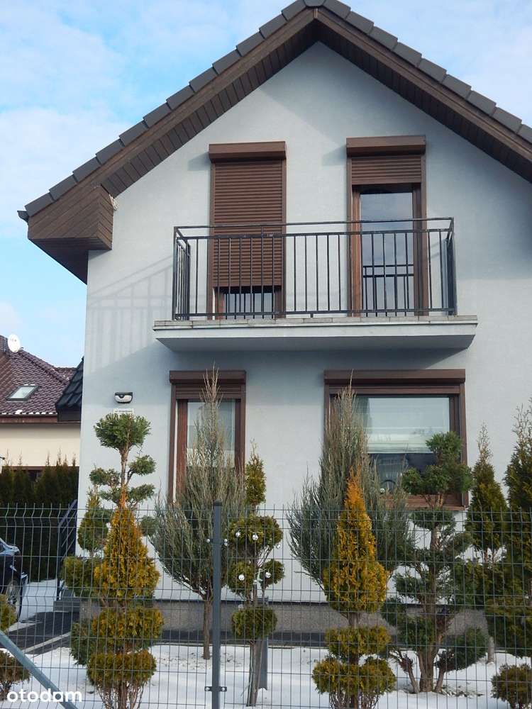 nieduży dom w ciekawym miejscu-18