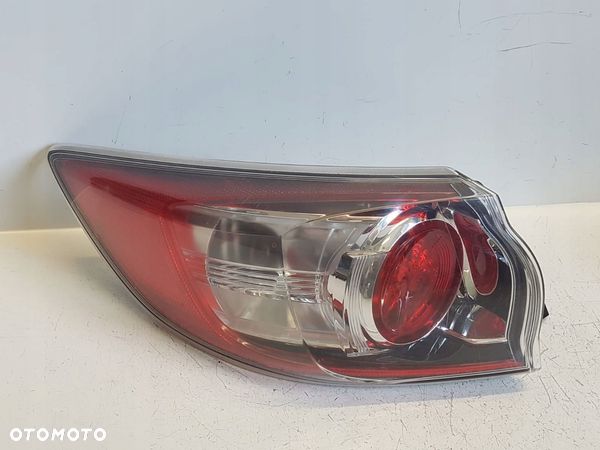 MAZDA 3 09-13 LAMPA LEWA TYŁ TYLNA BŁOTNIKA EUROPA - 1